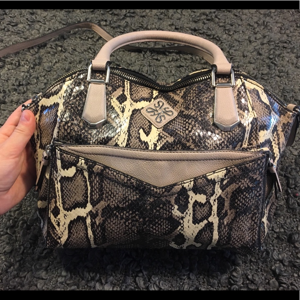 ✨Simply Vera Vera Wang Purse